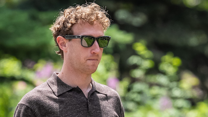 Mark Zuckerberg is becoming the king of the ‘side quest’