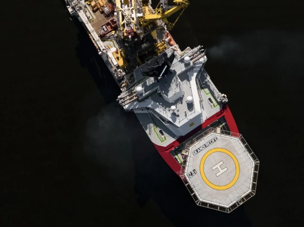 PLSVs owned by DOF-TechnipFMC JV get more time with Petrobras