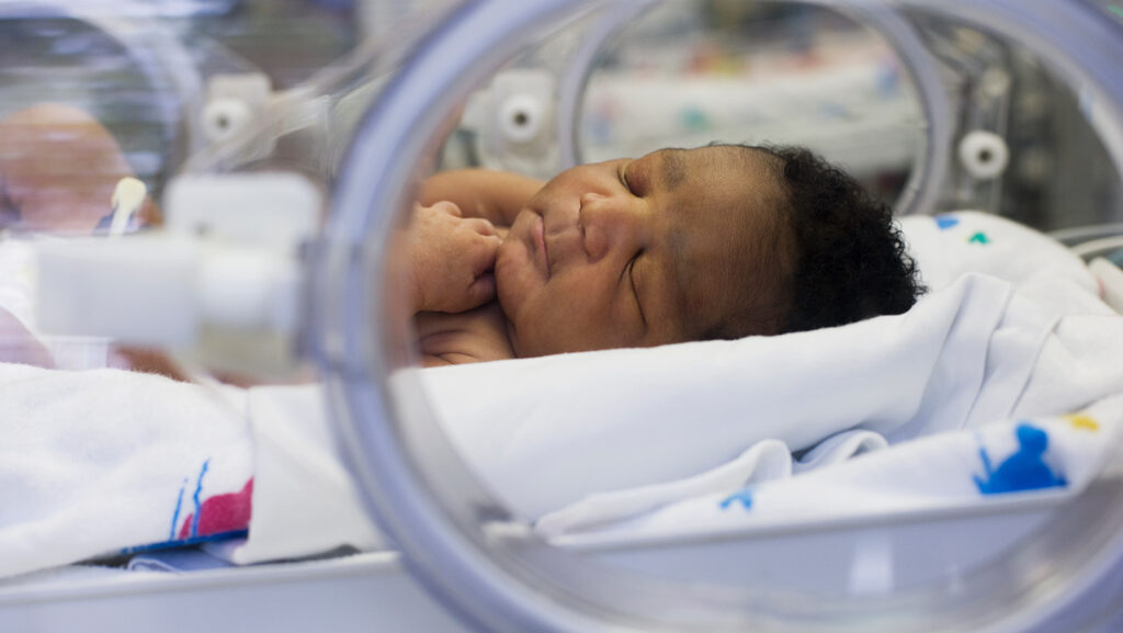 A light-based scan could detect deadly bowel disease in preterm babies