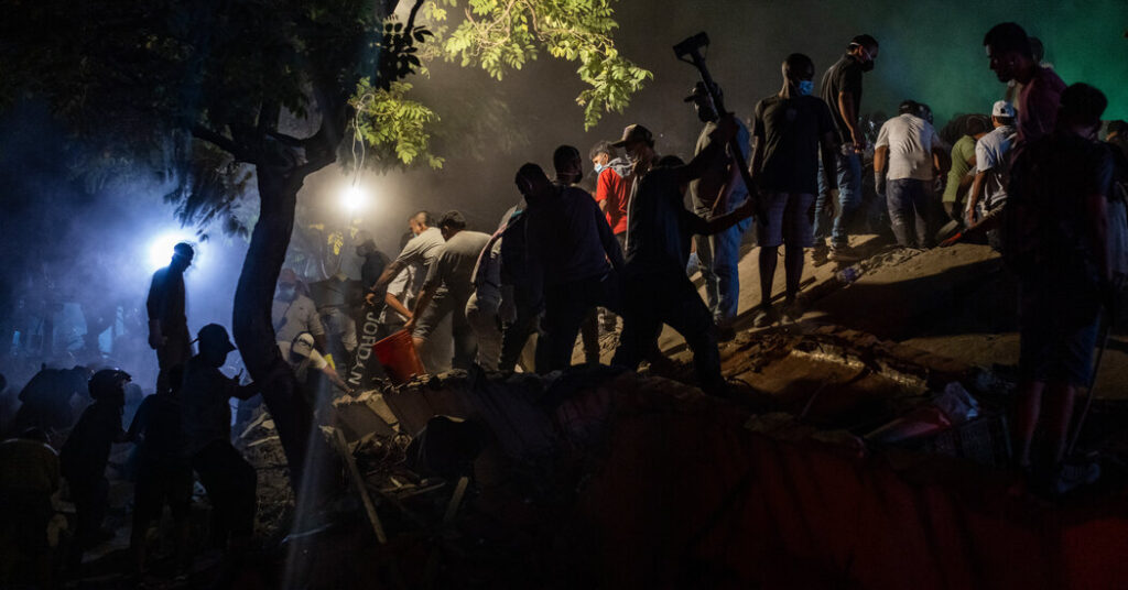 After Deadly Earthquake in Colombia, a Late-Night Hunt for Survivors