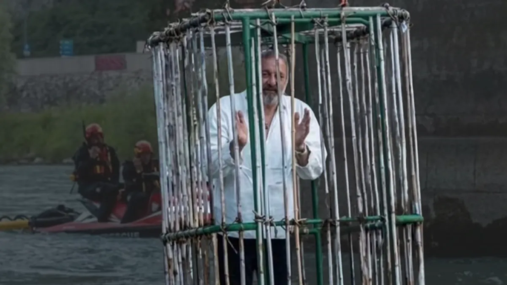 Claim Italian town cages politicians, dunks them in freezing river blurs fact and fiction