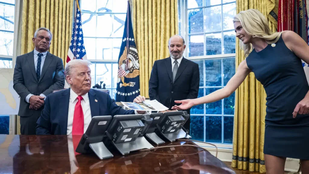 Did Natalie Harp work at the White House for more than a year without security clearance?