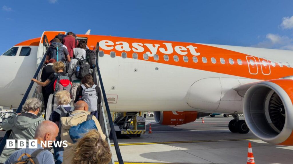 EasyJet agrees to £5.7bn takeover by US firm