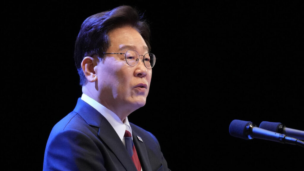 South Korea president proposes talks with Pyongyang to formally end Korean War