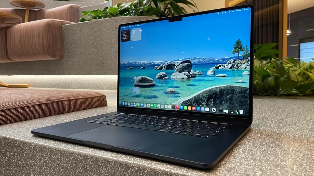 The latest M5 Macbook Air is down to the lowest price we’ve seen since Apple’s price hike
