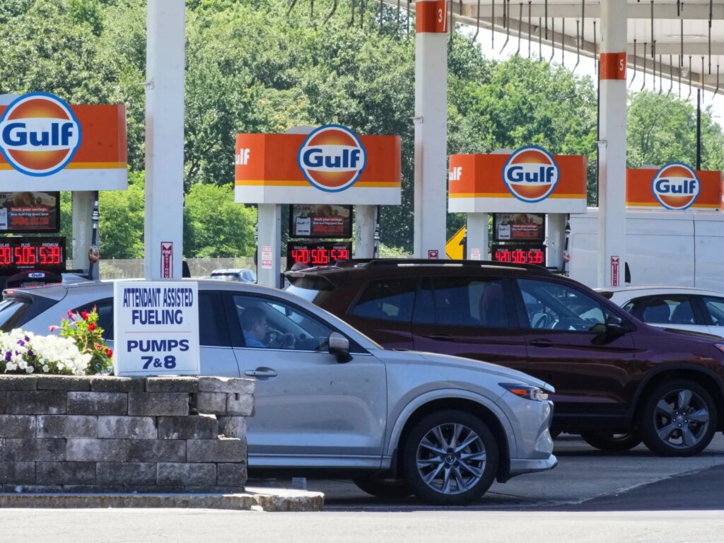 US consumer inflation slows in July as energy prices briefly retreat | Inflation News