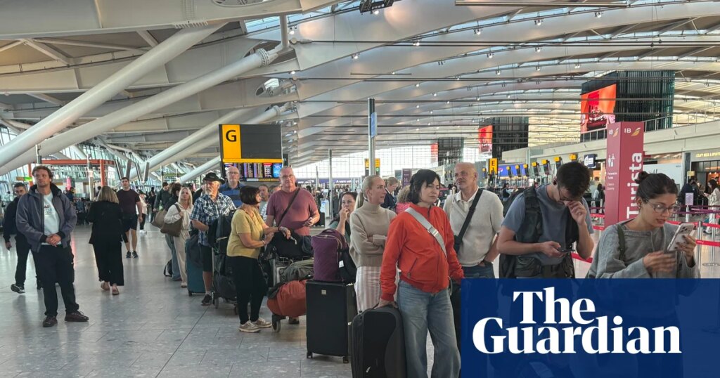 Air traffic control boss given a week to report after UK flight chaos causes 2,000 cancellations | Air transport