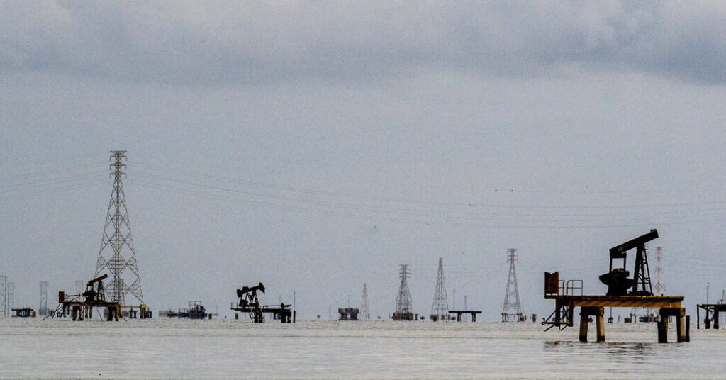 Chevron Expansion in Venezuela Extends U.S. Influence Over Oil Riches