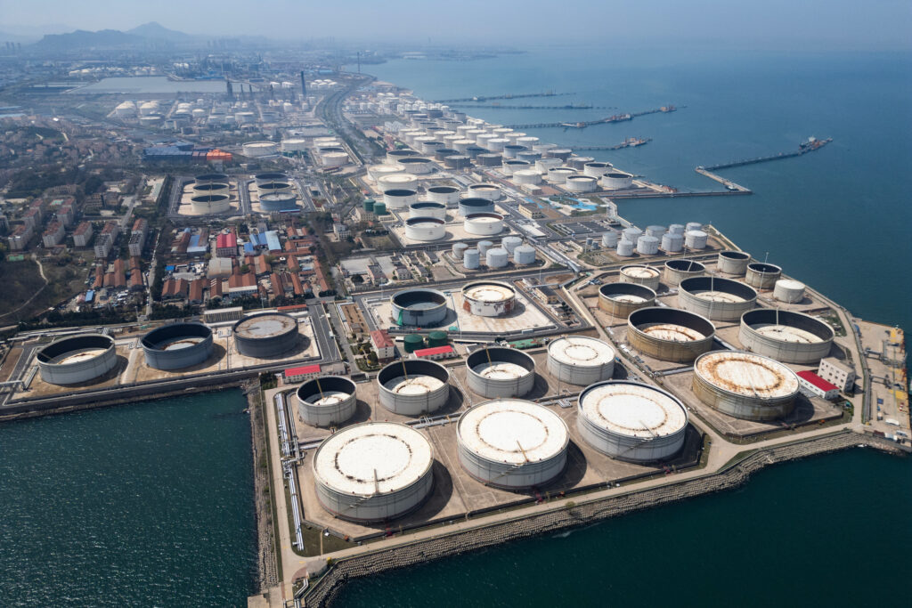 China’s Carbon Pollution Fell in Recent Months as Oil Demand Plummeted