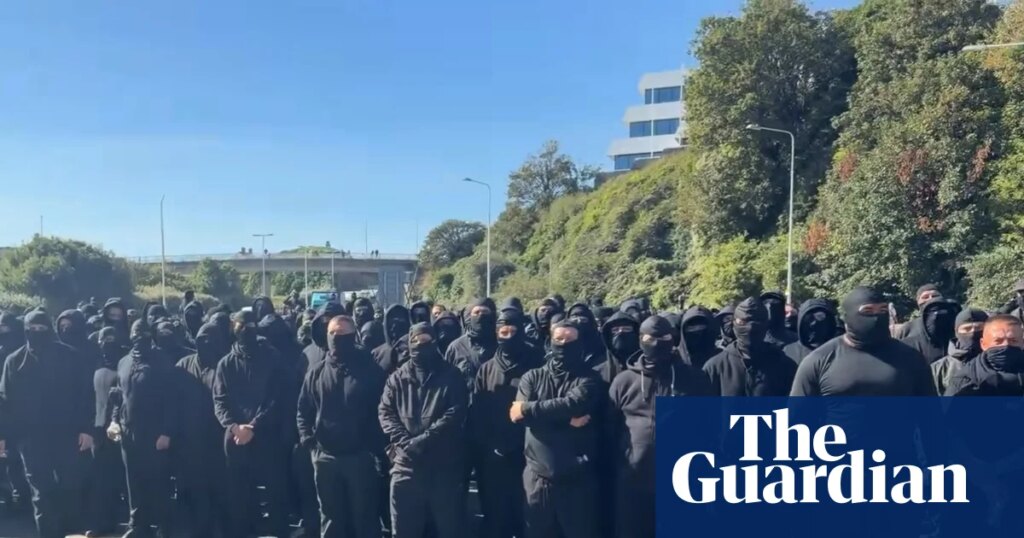 Police overlooked tip-off day before far-right agitators blocked Dover roads | The far right
