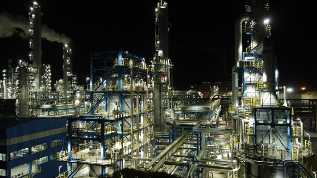 Polluting Nylon Plants Clean Up Their Acts