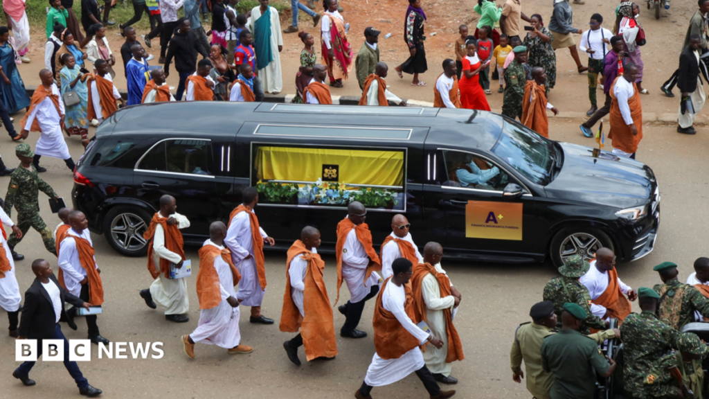 Uganda’s King Oyo buried amid calls for unity over his successor
