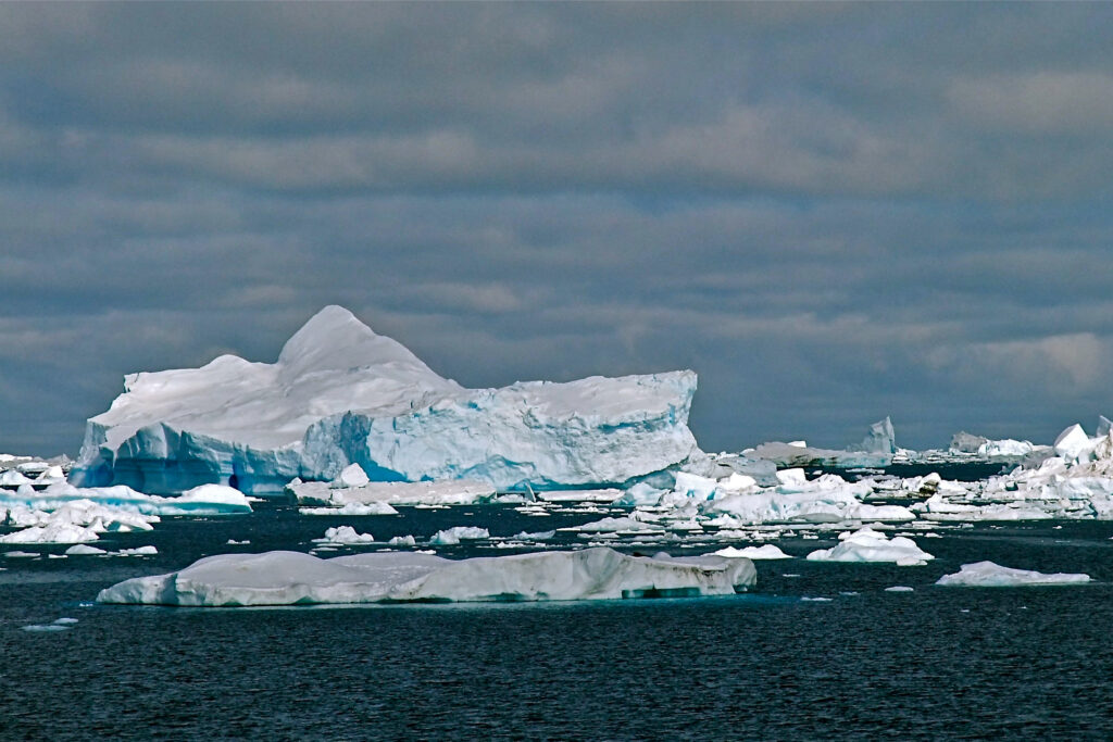 Antarctic Sea Ice Decline Is Triggering Global Ocean Changes