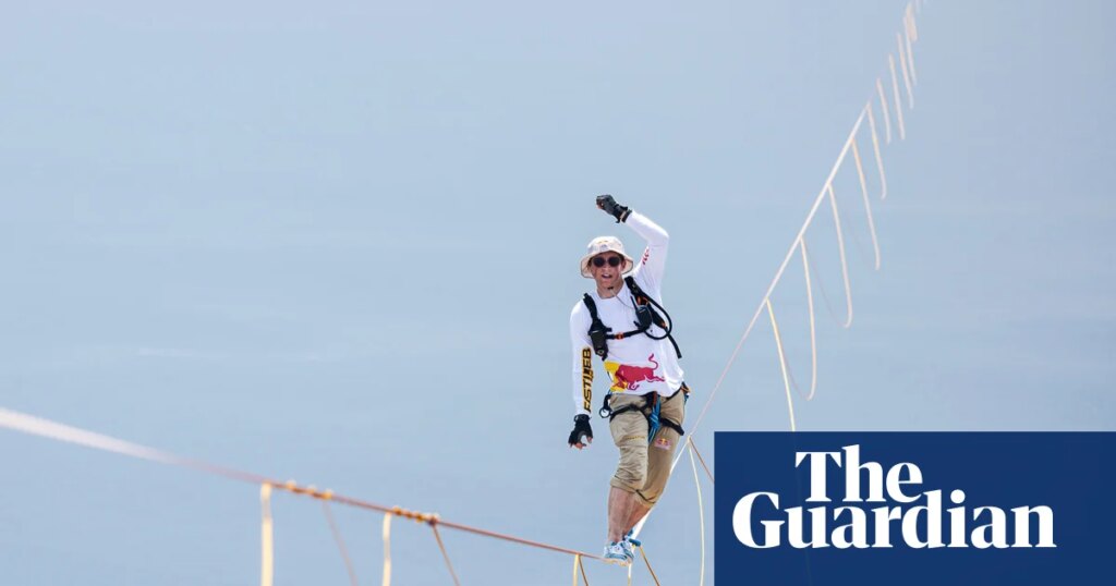 Daredevil Jaan Roose completes slackline walk high above central Seoul | South Korea