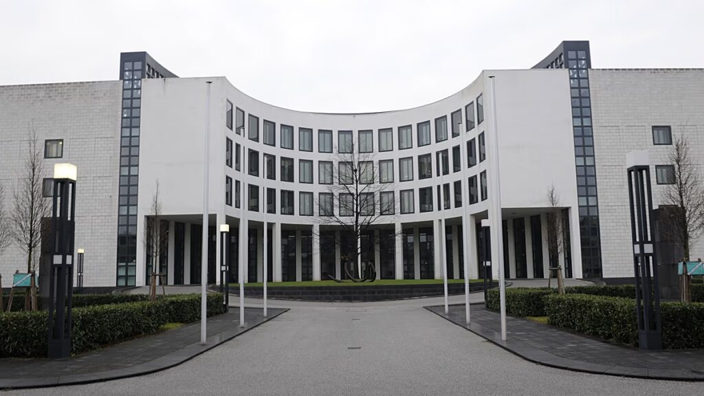 Germany arrests Ukrainian national on suspicion of spying for Russia