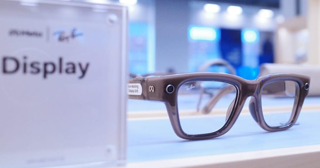 Lights, bells and liability: Europe’s privacy regulators crack down on smart glasses – POLITICO