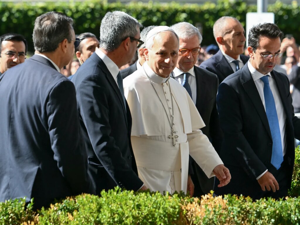Pope Leo diagnosed with cancer after surgery to remove part of lung | Religion News
