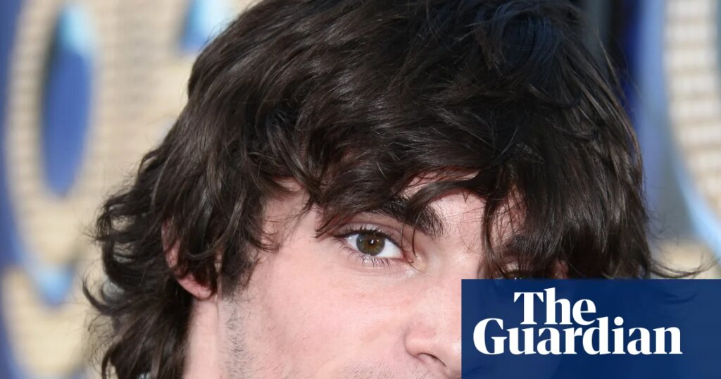 RJ Mitte’s story offers insight into life with cerebral palsy and mental health issues | RJ Mitte