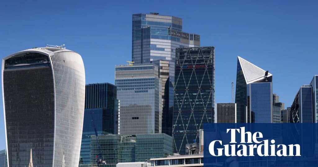 UK economy unexpectedly grows in August despite fall in consumer spending | Economic growth (GDP)