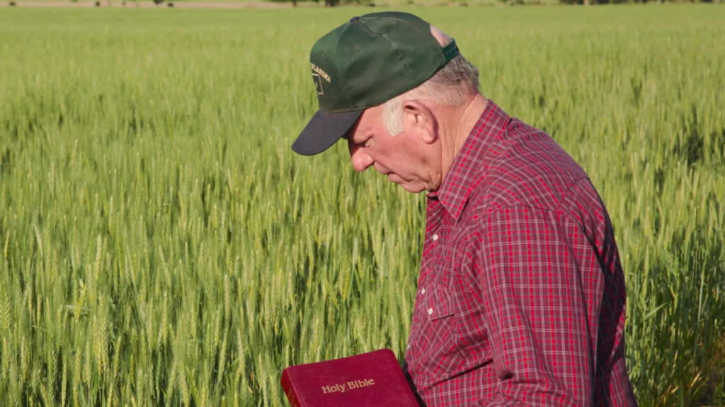Video doesn’t show Arkansas farmers praying for ‘more Mexicans.’ Here’s the truth